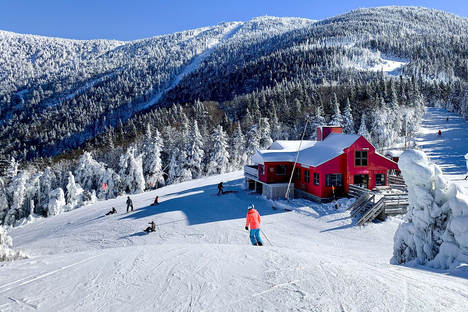 Top Ski Resorts Offering Spectacular Scenery and Challenging‌ Slopes