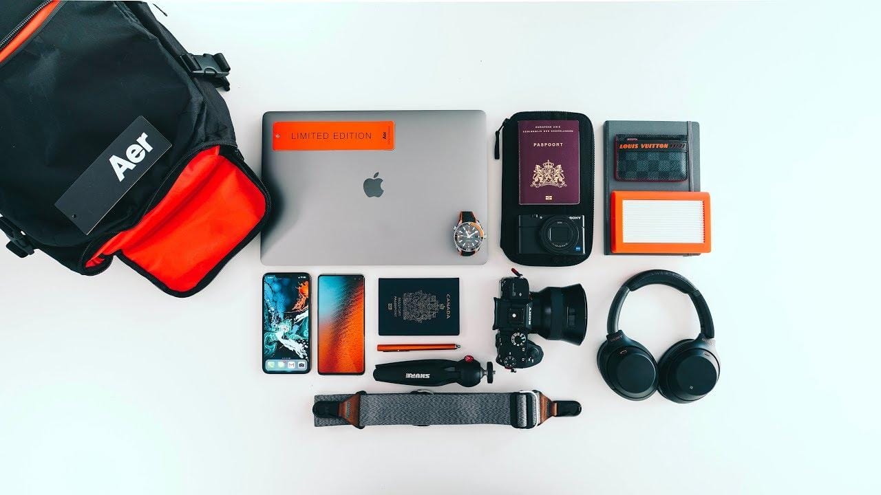 Heading 3: Top Tech⁣ Essentials for Staying‍ Connected and Safe ‍on the Go