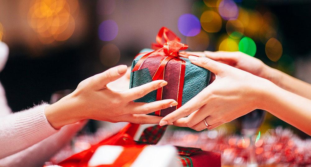 Gift Giving: ‍Understanding the Symbolism Behind Presents